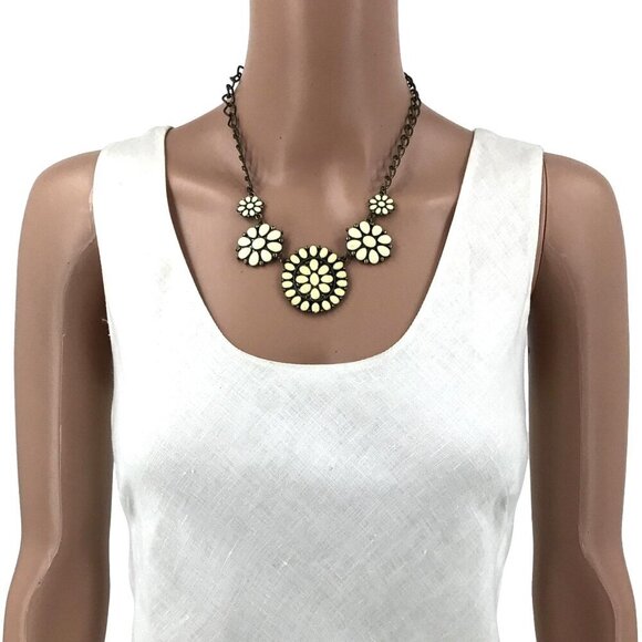 Flower Statement Necklace Antique Gold Tone Cream Enamel Adjustable Length - Picture 4 of 4